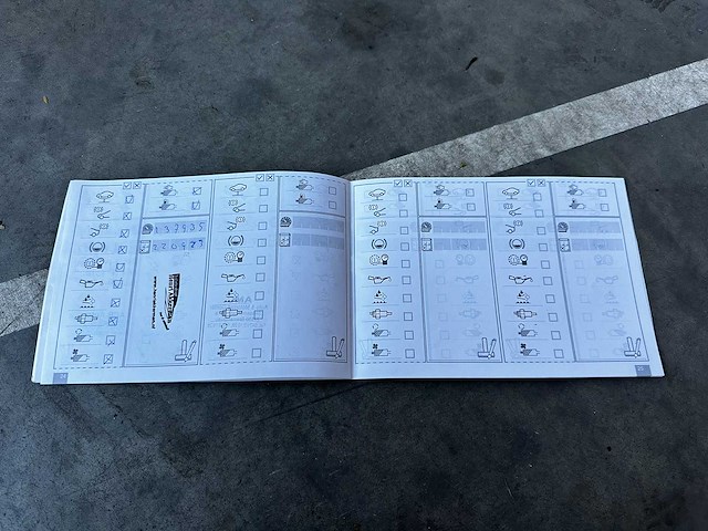 Bmw 118i cabrio high executive 1-serie 143pk 2011, l-752-xs - afbeelding 19 van  38