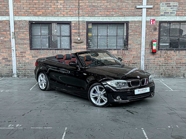 Bmw 118i cabrio high executive 1-serie 143pk 2011, l-752-xs - afbeelding 35 van  38