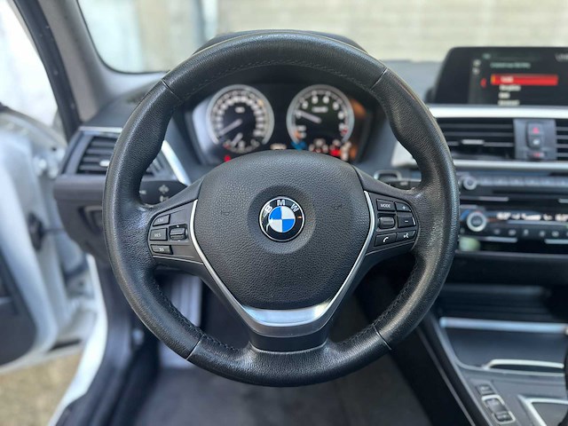 Bmw 118i corporate lease executive 1-serie 136pk 2017 (origineel-nl) automaat, pt-576-p - afbeelding 19 van  42