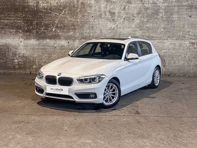 Bmw 118i corporate lease executive 1-serie 136pk 2017 (origineel-nl) automaat, pt-576-p - afbeelding 1 van  42