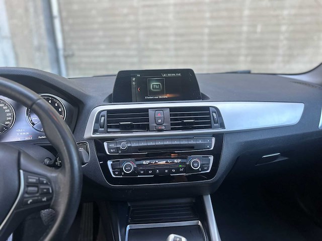Bmw 118i corporate lease executive 1-serie 136pk 2017 (origineel-nl) automaat, pt-576-p - afbeelding 29 van  42