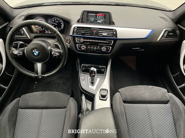 Bmw 118i edition m sport shadow executive 136pk 2018 1-serie, jbb-61-p - afbeelding 32 van  36