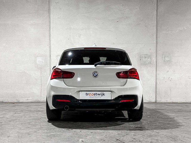Bmw 118i edition m sport shadow high executive 1-serie 134pk 2019, p-613-rt - afbeelding 4 van  35