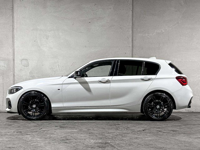 Bmw 118i edition m sport shadow high executive 1-serie 134pk 2019, p-613-rt - afbeelding 8 van  35