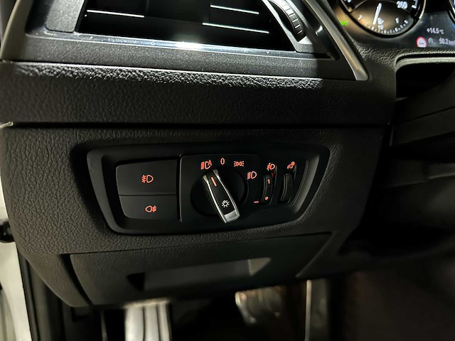 Bmw 118i edition m sport shadow high executive 1-serie 134pk 2019, p-613-rt - afbeelding 13 van  35