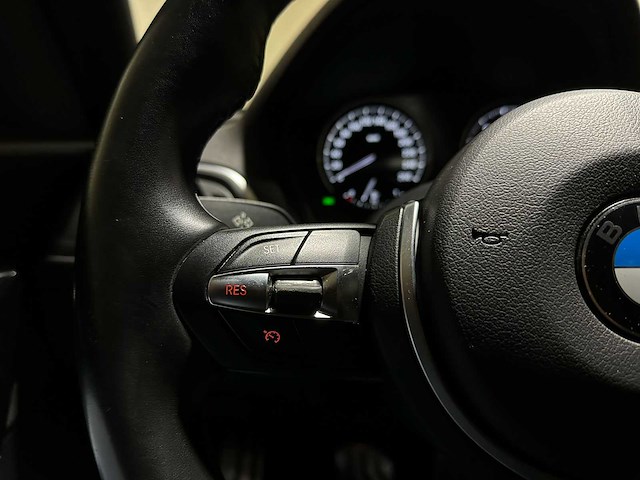 Bmw 118i edition m sport shadow high executive 1-serie 134pk 2019, p-613-rt - afbeelding 14 van  35