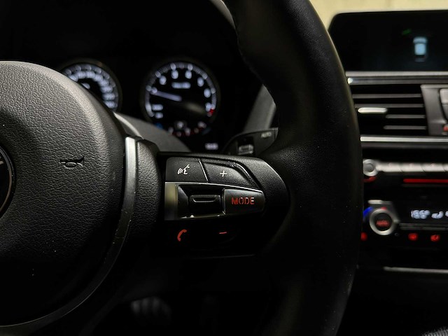 Bmw 118i edition m sport shadow high executive 1-serie 134pk 2019, p-613-rt - afbeelding 15 van  35