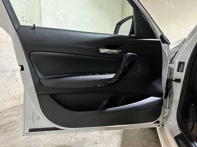 Bmw 118i edition m sport shadow high executive 1-serie 134pk 2019, p-613-rt - afbeelding 22 van  35