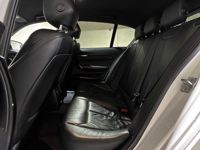 Bmw 118i edition m sport shadow high executive 1-serie 134pk 2019, p-613-rt - afbeelding 25 van  35