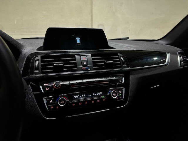 Bmw 118i edition m sport shadow high executive 1-serie 134pk 2019, p-613-rt - afbeelding 22 van  41