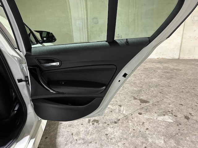 Bmw 118i edition m sport shadow high executive 1-serie 134pk 2019, p-613-rt - afbeelding 30 van  41