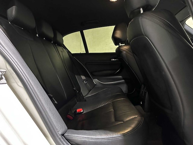 Bmw 118i edition m sport shadow high executive 1-serie 134pk 2019, p-613-rt - afbeelding 31 van  41