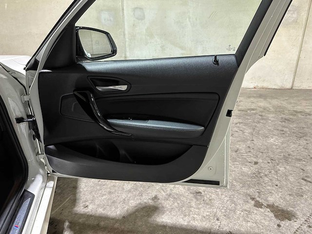 Bmw 118i edition m sport shadow high executive 1-serie 134pk 2019, p-613-rt - afbeelding 32 van  41