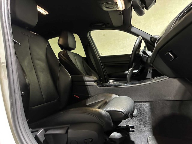 Bmw 118i edition m sport shadow high executive 1-serie 134pk 2019, p-613-rt - afbeelding 34 van  41