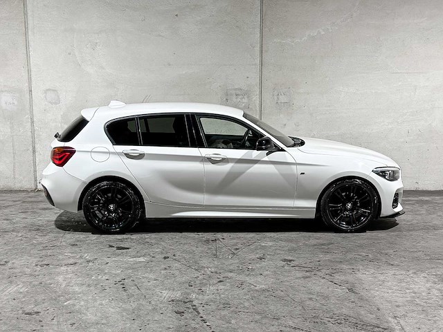 Bmw 118i edition m sport shadow high executive 1-serie 134pk 2019, p-613-rt - afbeelding 40 van  41