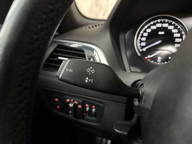 Bmw 118i executive 1-serie 136pk 2018, sr-255-z - afbeelding 22 van  39