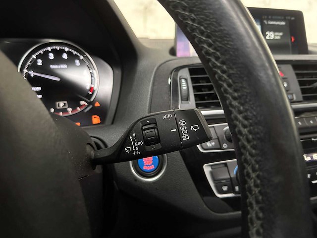 Bmw 118i executive 1-serie 136pk 2018, sr-255-z - afbeelding 23 van  39