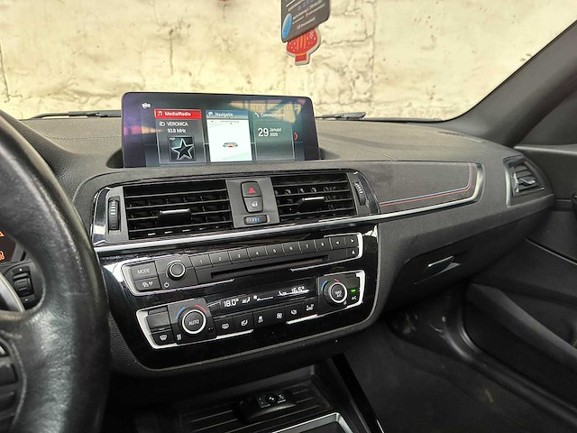 Bmw 118i executive 1-serie 136pk 2018, sr-255-z - afbeelding 26 van  39