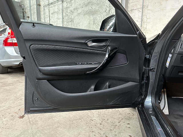 Bmw 118i executive 1-serie 136pk 2018, sr-255-z - afbeelding 29 van  39