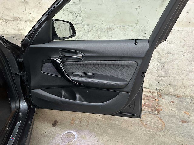 Bmw 118i executive 1-serie 136pk 2018, sr-255-z - afbeelding 36 van  39