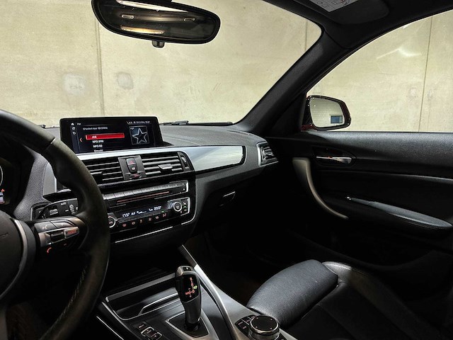 Bmw 118i high executive 1-serie 134pk 2018 (origineel-nl), tt-509-j - afbeelding 10 van  48