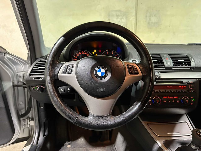 Bmw 118i high executive 129pk 2005 1-serie, 46-rk-rp - afbeelding 9 van  40