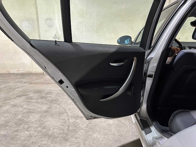 Bmw 118i high executive 129pk 2005 1-serie, 46-rk-rp - afbeelding 24 van  40