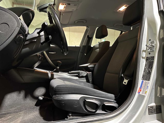 Bmw 118i high executive 129pk 2005 1-serie, 46-rk-rp - afbeelding 22 van  40