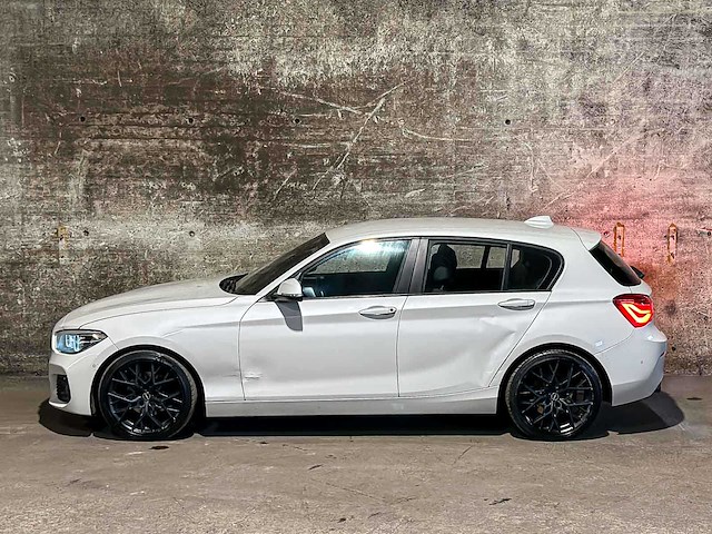 Bmw 120i edition m sport shadow high executive 1-serie 184pk 2018 (automaat), l-715-tz - afbeelding 17 van  38