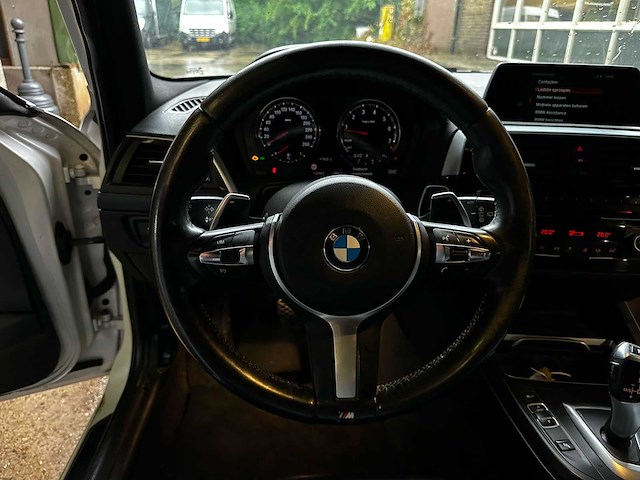 Bmw 120i edition m sport shadow high executive 1-serie 184pk 2018 (automaat), l-715-tz - afbeelding 19 van  38