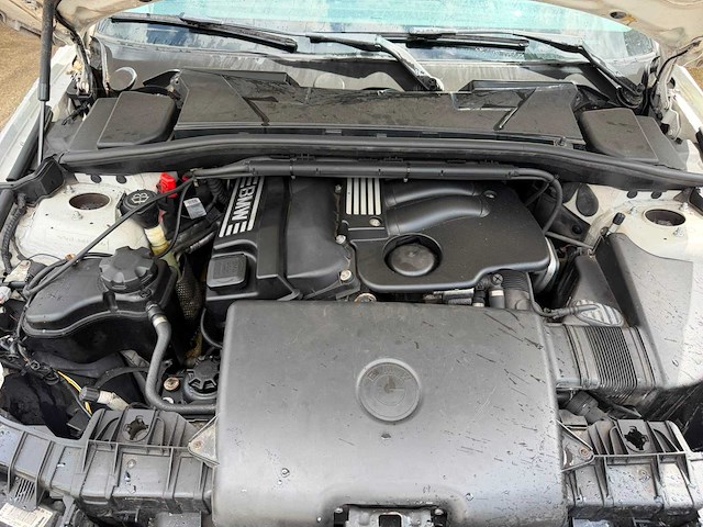Bmw 120i high executive, 69-ps-vx - afbeelding 1 van  4