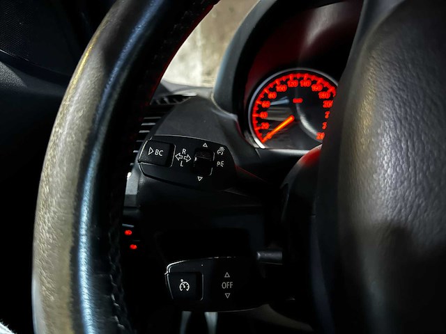 Bmw 130i introduction m-sport 3.0 6-cilinder in-lijn 265pk 2005 1-serie, 50-th-rd youngtimers - afbeelding 16 van  45