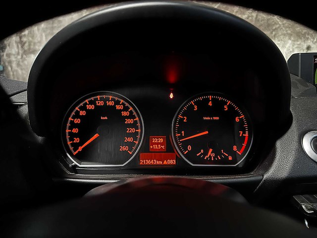 Bmw 130i introduction m-sport 3.0 6-cilinder in-lijn 265pk 2005 1-serie, 50-th-rd youngtimers - afbeelding 18 van  45