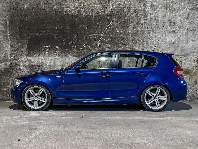 Bmw 130i introduction m-sport 3.0 6-cilinder in-lijn 265pk 2005 1-serie, 50-th-rd youngtimers - afbeelding 8 van  45