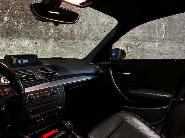 Bmw 130i introduction m-sport 3.0 6-cilinder in-lijn 265pk 2005 1-serie, 50-th-rd youngtimers - afbeelding 11 van  45