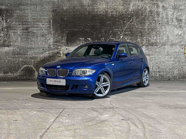 Bmw 130i introduction m-sport 3.0 6-cilinder in-lijn 265pk 2005 1-serie, 50-th-rd youngtimers - afbeelding 1 van  45