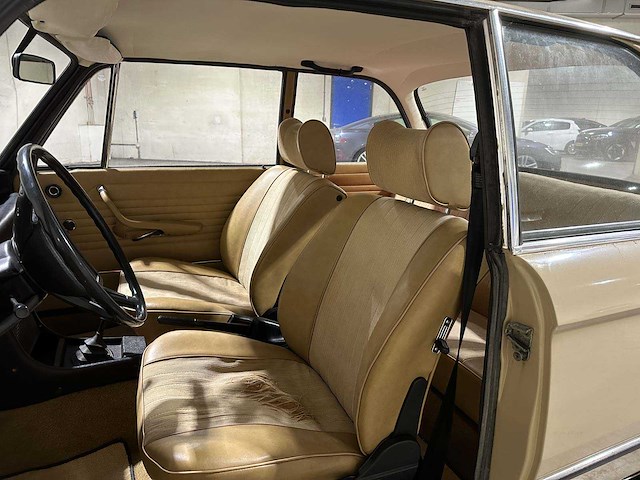 Bmw 1502 coupe 75pk 1975 - afbeelding 22 van  39