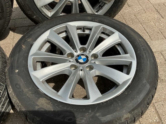 Bmw 17” velg met pirelli band - 225/55 r17 (4x) - afbeelding 2 van  7