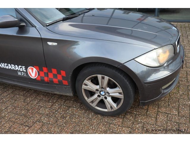 Bmw 1er reihe 118i | benzine | kenteken: 73-xl-zp - afbeelding 2 van  33