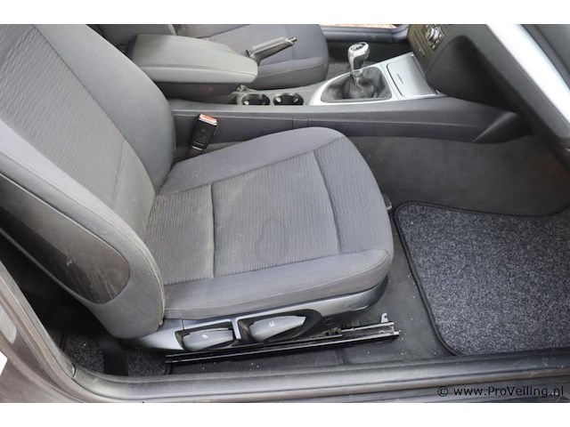 Bmw 1er reihe 118i | benzine | kenteken: 73-xl-zp - afbeelding 7 van  33