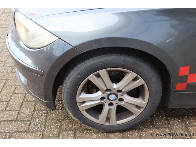 Bmw 1er reihe 118i | benzine | kenteken: 73-xl-zp - afbeelding 28 van  33