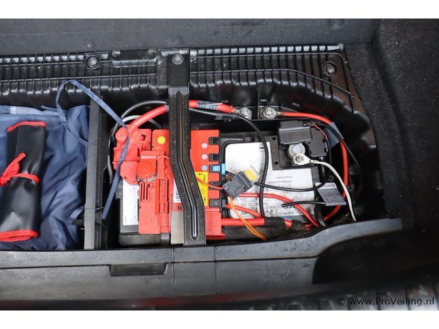 Bmw 1er reihe 118i | benzine | kenteken: 73-xl-zp - afbeelding 19 van  33