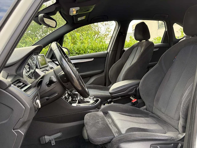 Bmw 2-serie active tourer 218i centennial executive | nd-742-v - afbeelding 25 van  30