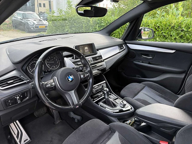 Bmw 2-serie active tourer 218i centennial executive | nd-742-v - afbeelding 29 van  30