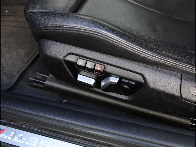 Bmw 2-serie coupé m235i centennial high executive 322pk automaat 2017, p-377-zn - afbeelding 2 van  22