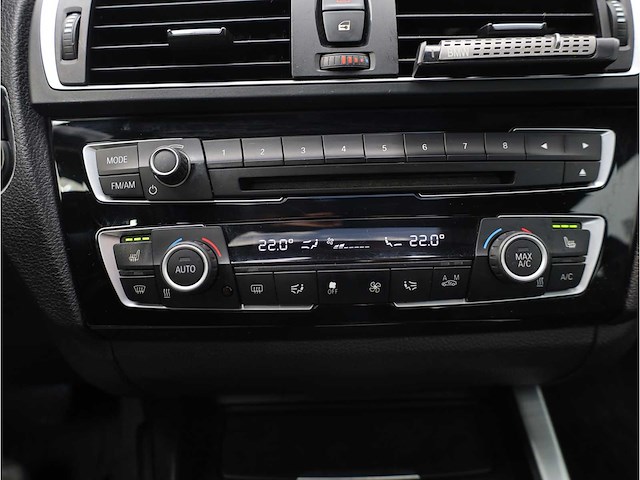 Bmw 2-serie coupé m235i centennial high executive 322pk automaat 2017, p-377-zn - afbeelding 11 van  22