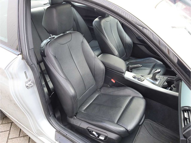 Bmw 2-serie coupé m235i centennial high executive 322pk automaat 2017, p-377-zn - afbeelding 15 van  22