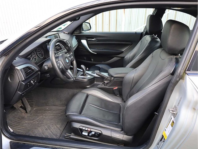Bmw 2-serie coupé m235i centennial high executive 322pk automaat 2017, p-377-zn - afbeelding 4 van  34
