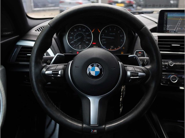 Bmw 2-serie coupé m235i centennial high executive 322pk automaat 2017, p-377-zn - afbeelding 11 van  34