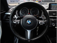 Bmw 2-serie coupé m235i centennial high executive 322pk automaat 2017, p-377-zn - afbeelding 11 van  34